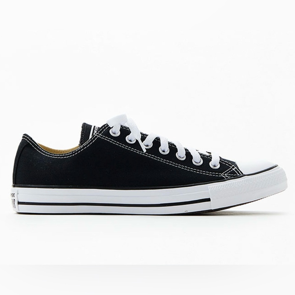 Converse | BNIB New Chuck Taylor All Star Low Shoes Unisex Women’s 9 Men’s 7